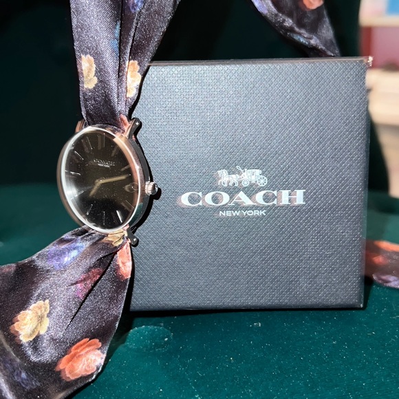 COACH Watch - Picture 1 of 2